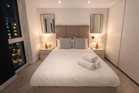 2 bedroom flat to rent, Belvedere Row Apartments London W12