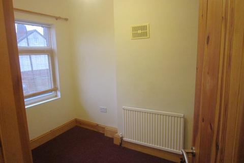 3 bedroom terraced house to rent, Sutton Road, Huthwaite, NG17