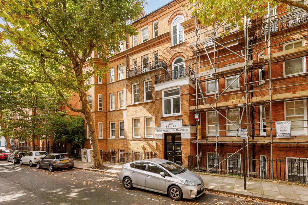 Beaumont Crescent W14 3 bed apartment for sale 895 000