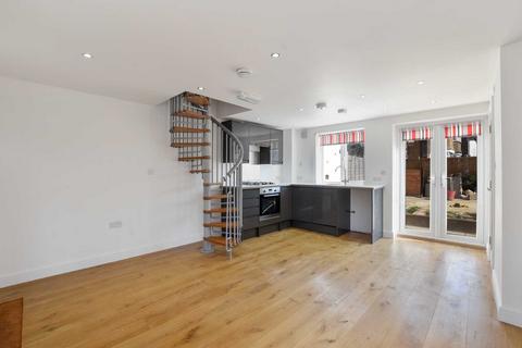 2 bedroom end of terrace house to rent, Ridgefield Road, East Oxford