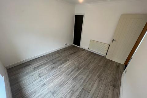 43 Crawshay Road, Tonypandy, CF40 1TE