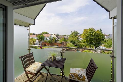 76 Stanley Road, Herne Bay, CT6 5SJ