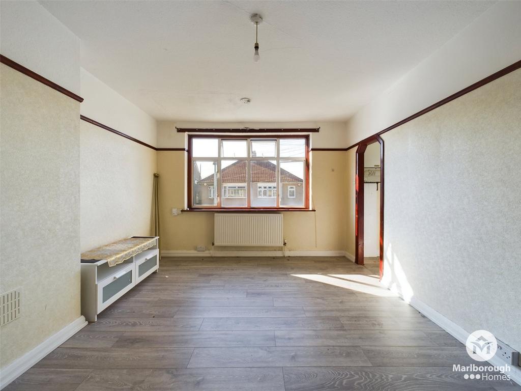 Somerville Road, Chadwell Heath, RM6 1 bed apartment £1,275 pcm (£294 pw)