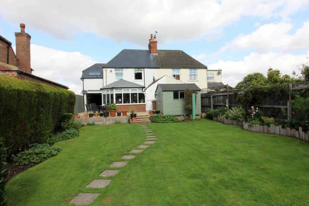 4 Bedroom House   semi detached for Sale