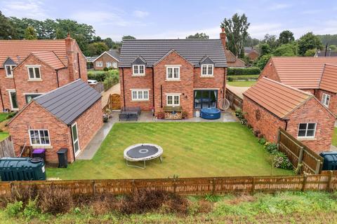 4 bedroom detached house for sale, Fieldside, Mareham-Le-Fen, PE22