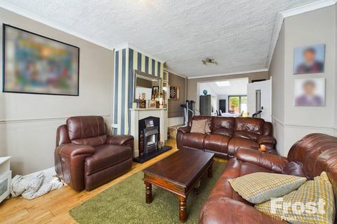 16 Vernon Road, Feltham, TW13 4LH