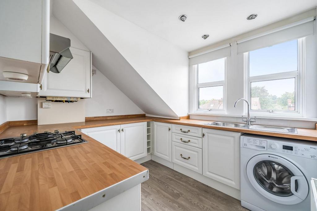 Sandford Road, Bromley 2 bed flat £350,000