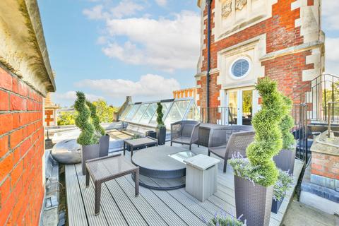4 bedroom penthouse for sale, Rose Square, The Bromptons, Fulham Road, London
