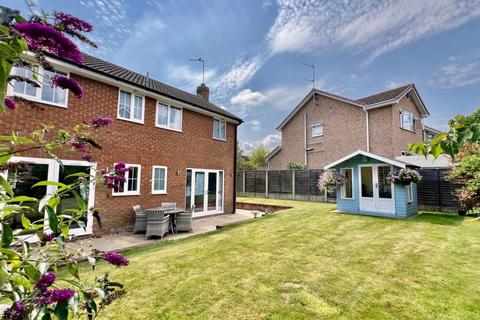 4 bedroom detached house for sale, Haywards Farm Close, Verwood, BH31 6XW