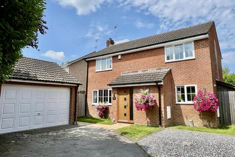 4 bedroom detached house for sale, Haywards Farm Close, Verwood, BH31 6XW