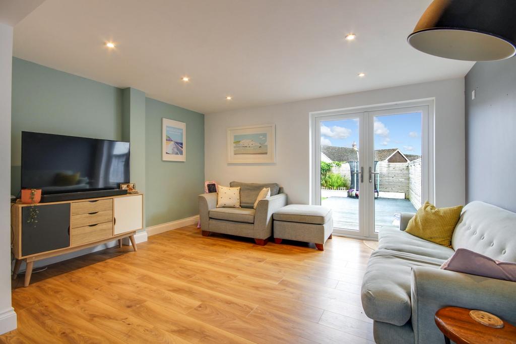 Ellerslie Road, Barnstaple EX31 4 bed semidetached bungalow £350,000