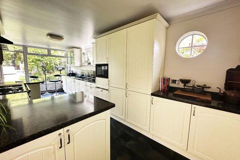 65 Shepherds Hill, Romford, RM3 0NP
