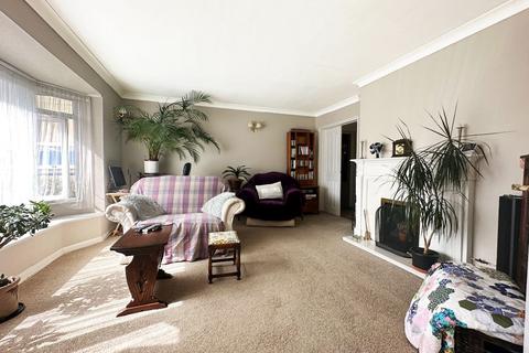 65 Shepherds Hill, Romford, RM3 0NP