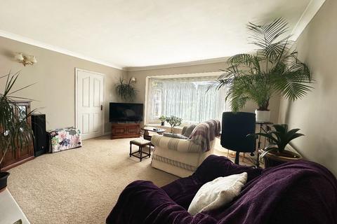 65 Shepherds Hill, Romford, RM3 0NP