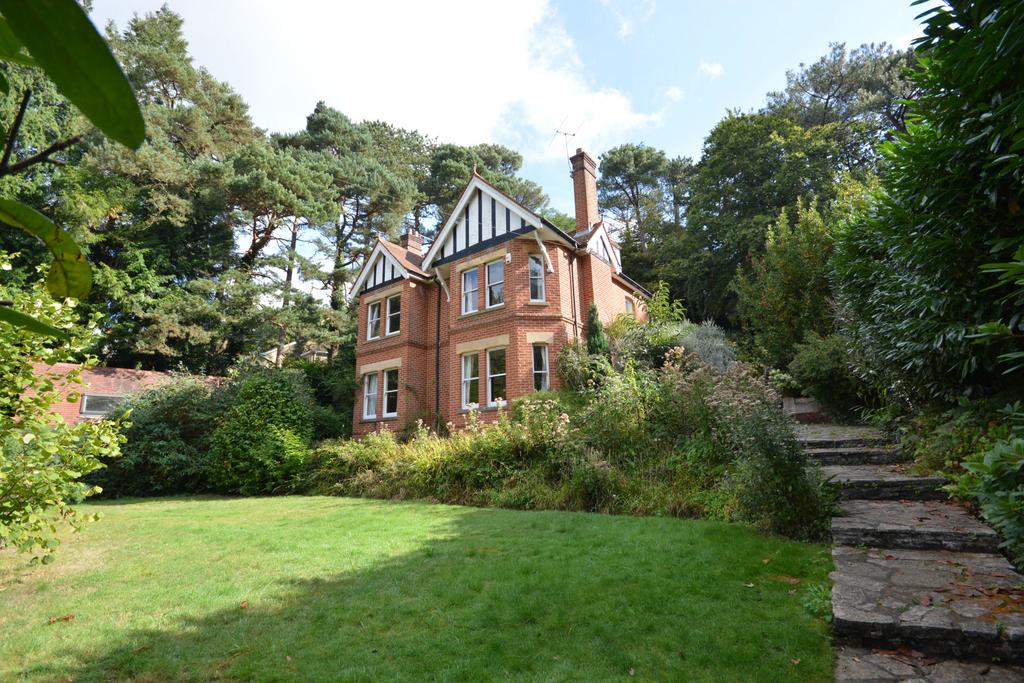 Lower Golf Links Road, Broadstone BH18 4 bed detached house £995,000