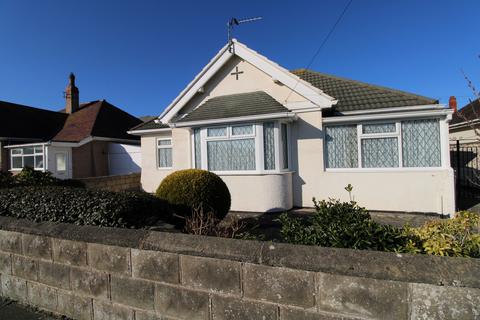 2 bedroom bungalow for sale - Burns Drive, Rhyl, Denbighshire, LL18 3BN
