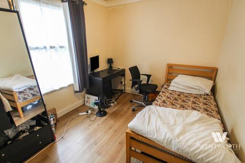 23 Angle Road, Grays, RM20 4AP