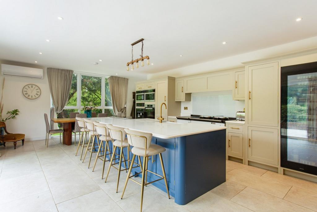 Kitchen/Breakfast