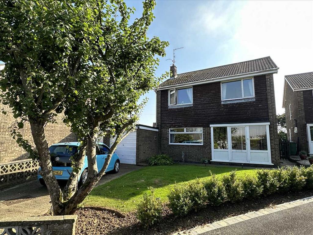 Almond Grove, Filey 4 bed house for sale £299,500