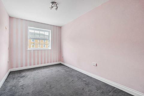 2 bedroom apartment for sale, International Way, Sunbury-on-Thames, Surrey, TW16