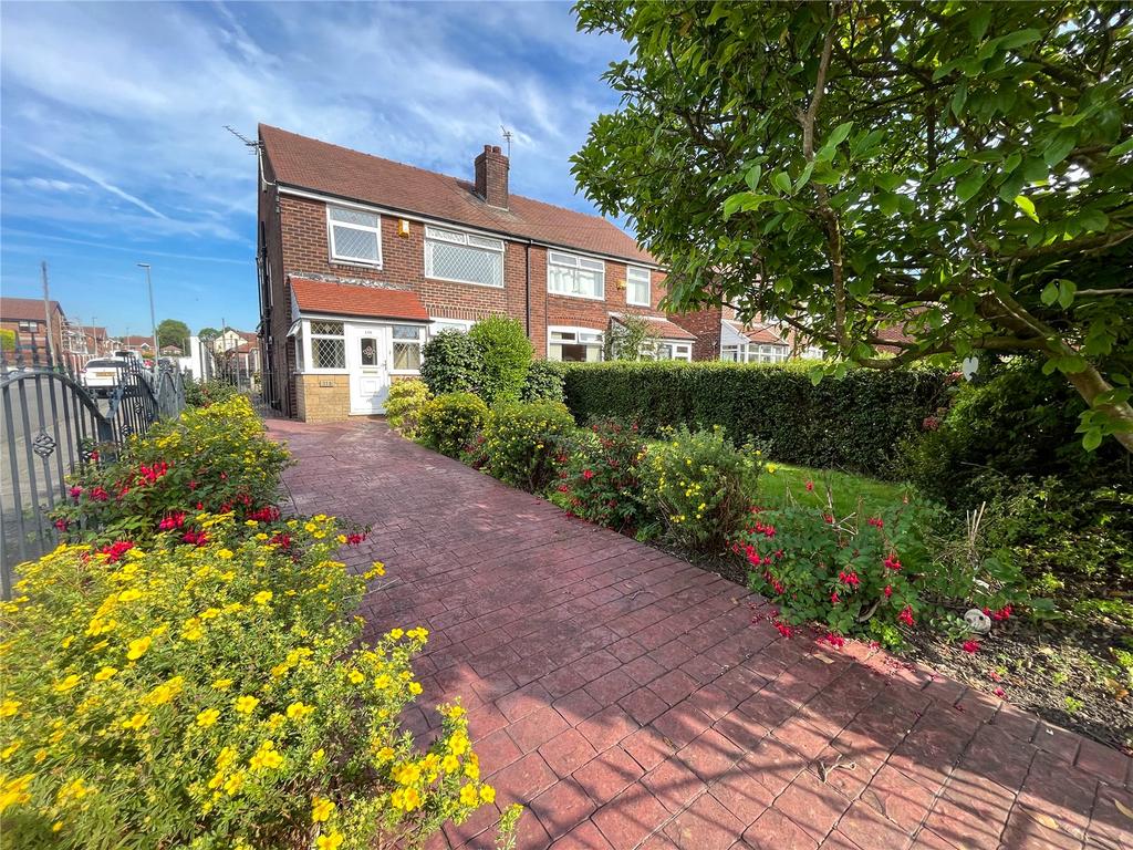 Elgin Street, AshtonunderLyne, Greater Manchester, OL7 3 bed semi