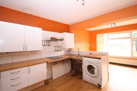 39 Albemarle Gardens, New Malden, KT3 5BB