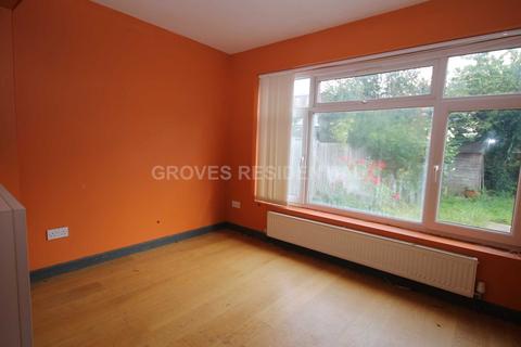 39 Albemarle Gardens, New Malden, KT3 5BB
