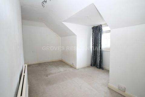39 Albemarle Gardens, New Malden, KT3 5BB