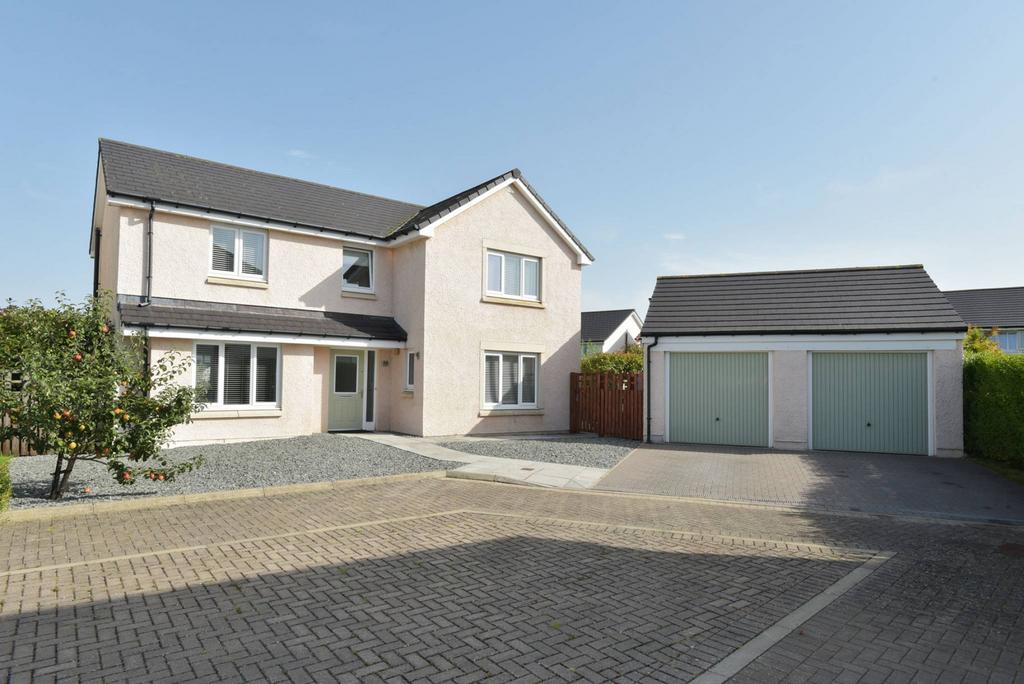 53 Rowan Walk, Calderwood, East Calder, EH53 0HL 4 bed detached house