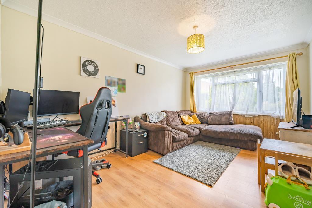 Sagecroft Road, Thatcham, RG18 3 bed terraced house for sale £360,000