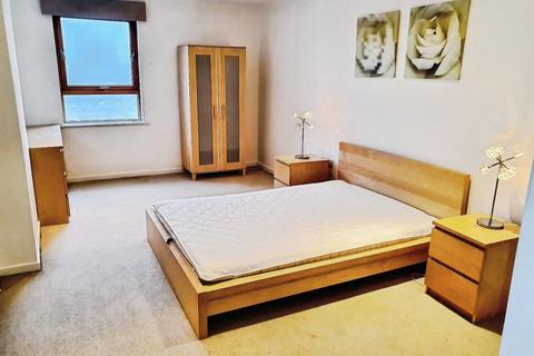 undefined, Gateway South, Marsh lane, Leeds, LS9