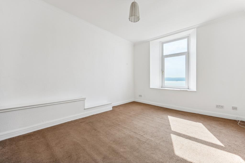 West Clyde Street, Helensburgh, Argyll and Bute, G84 8AX 2 bed