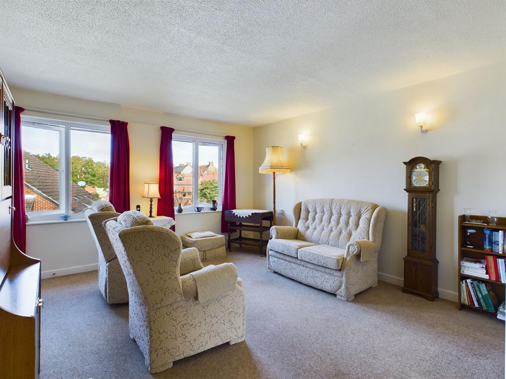 Sitting/Dining Room