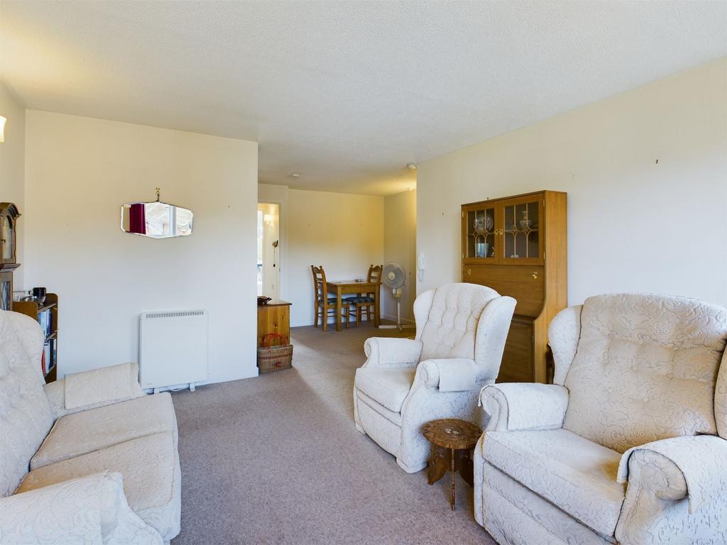 Sitting/Dining Room