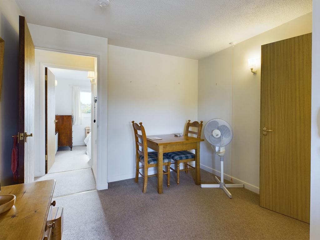 Sitting/Dining Room