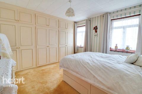 54 Minet Drive, Hayes, UB3 3JW