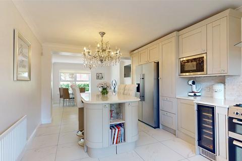 4 bedroom detached house for sale, Sullivan Way, LANGDON HILLS, Basildon, Essex, SS16