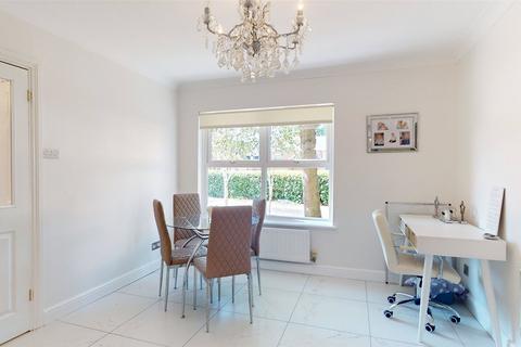 4 bedroom detached house for sale, Sullivan Way, LANGDON HILLS, Basildon, Essex, SS16