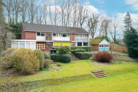 5 bedroom detached house to rent - New Road, Welwyn, Hertfordshire, AL6