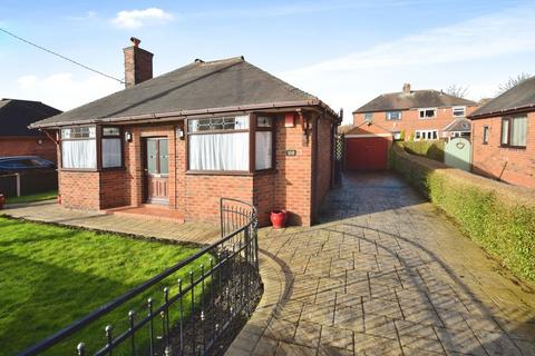 2 bedroom detached bungalow to rent, Malcolm Close, Baddeley Green