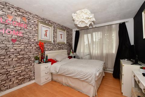 17 Jengar Close, Sutton, SM1 4DX