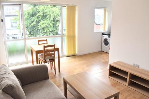 1 bedroom apartment to rent, Conyngham Road, Victoria Park