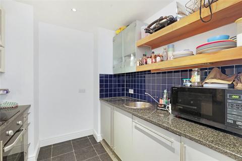 2 bedroom flat to rent, Naylor Building West, Assam Street, London