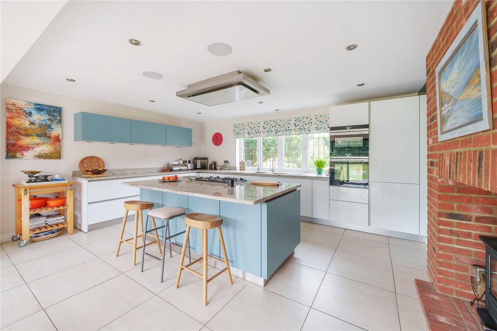 Kitchen-Dining Area