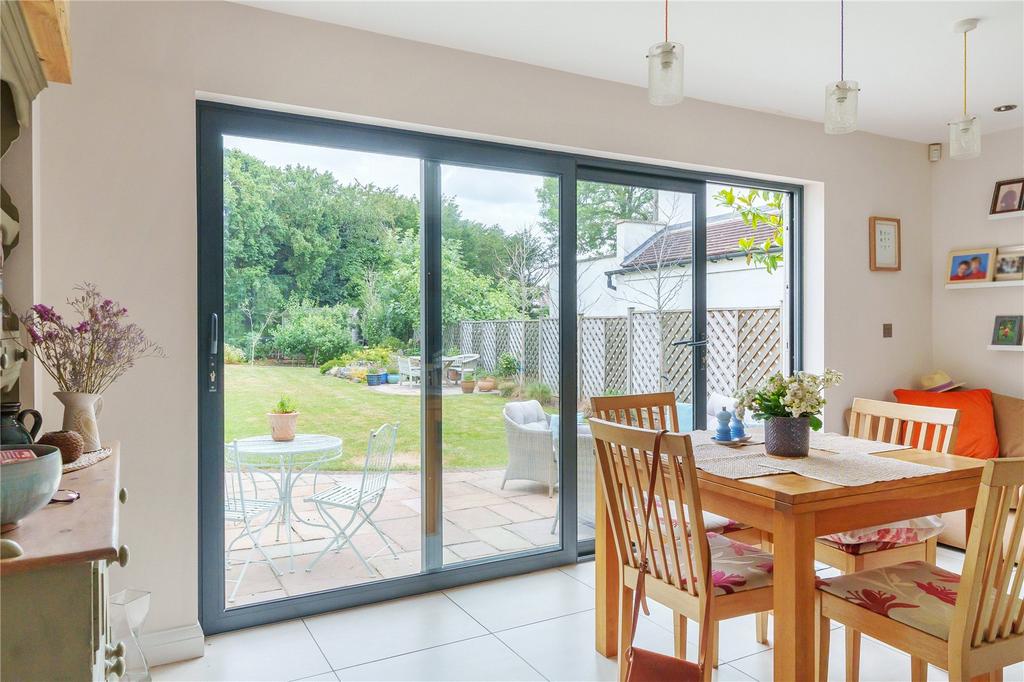 Kitchen-Dining Area