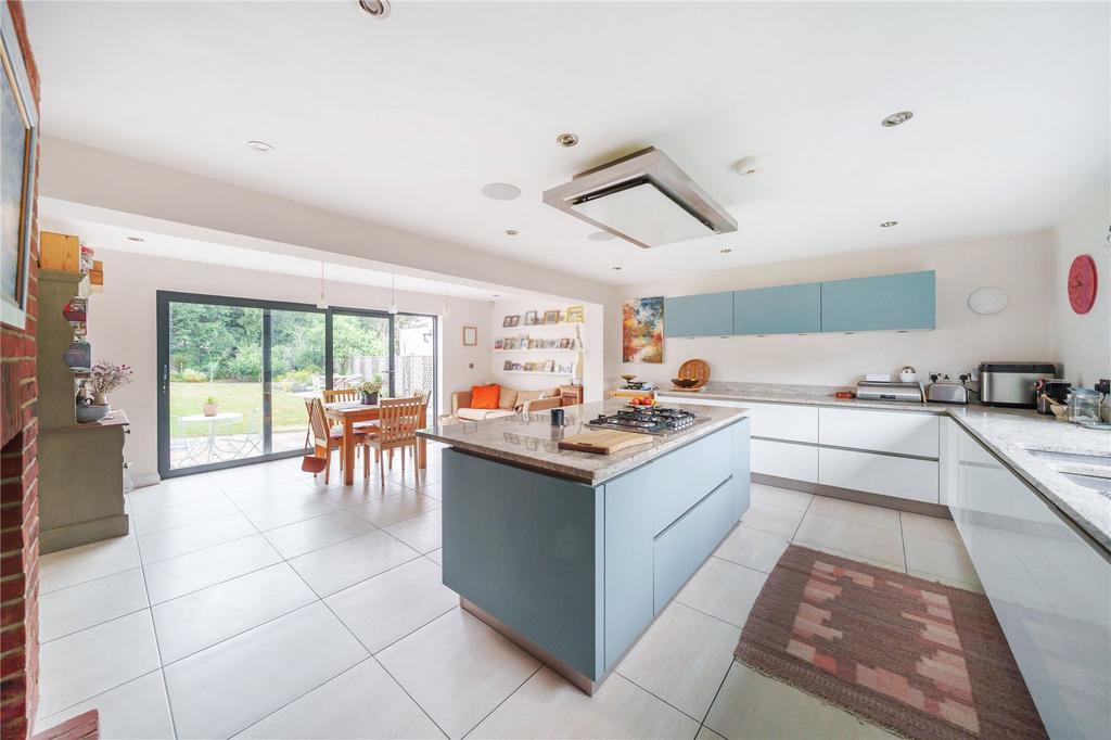 Kitchen-Dining Area