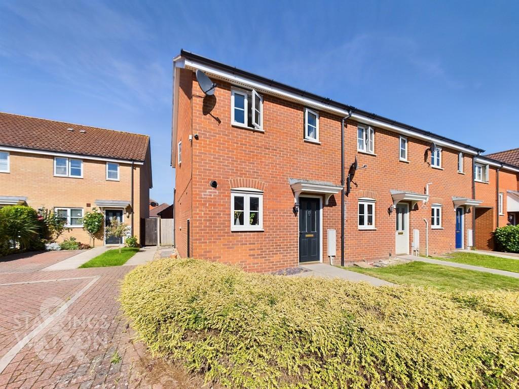 Windsor Park Gardens, Sprowston, Norwich 2 bed end of terrace house for