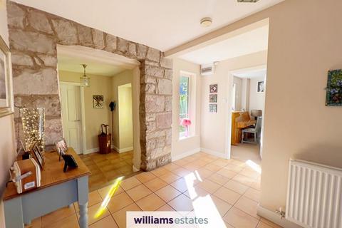 4 bedroom semi-detached house for sale - Llanfwrog, Ruthin