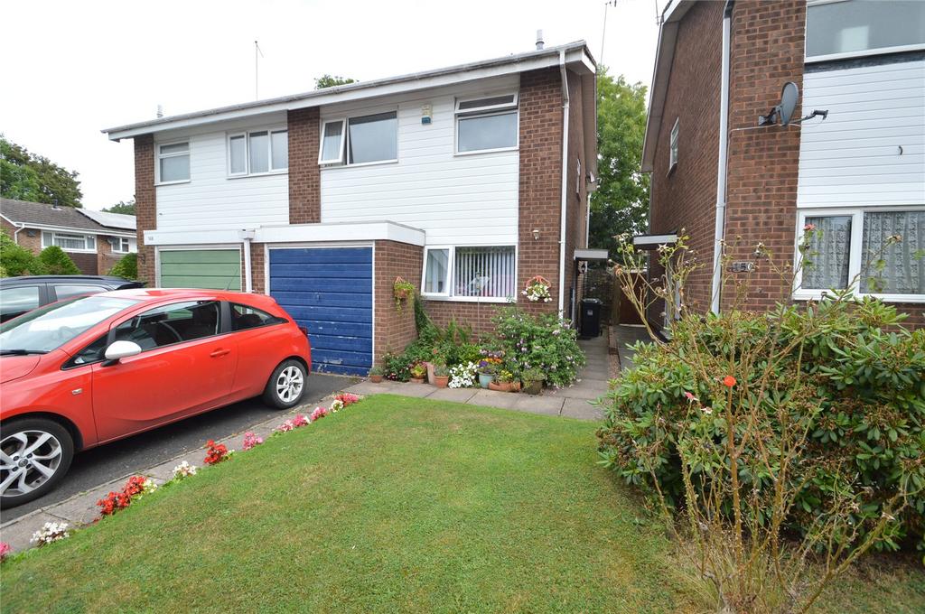 Donnington Close, Redditch... 3 bed semidetached house £1,050 pcm (£