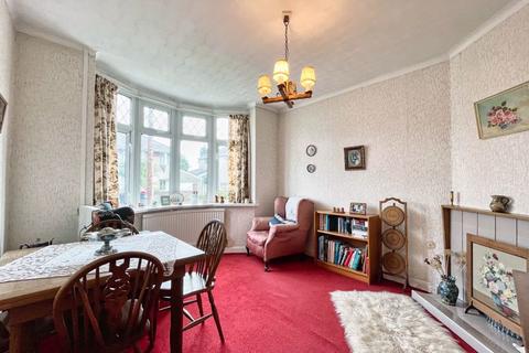 3 bedroom semi-detached house for sale - 9 Priory Close, Bridgend, CF31 3LW